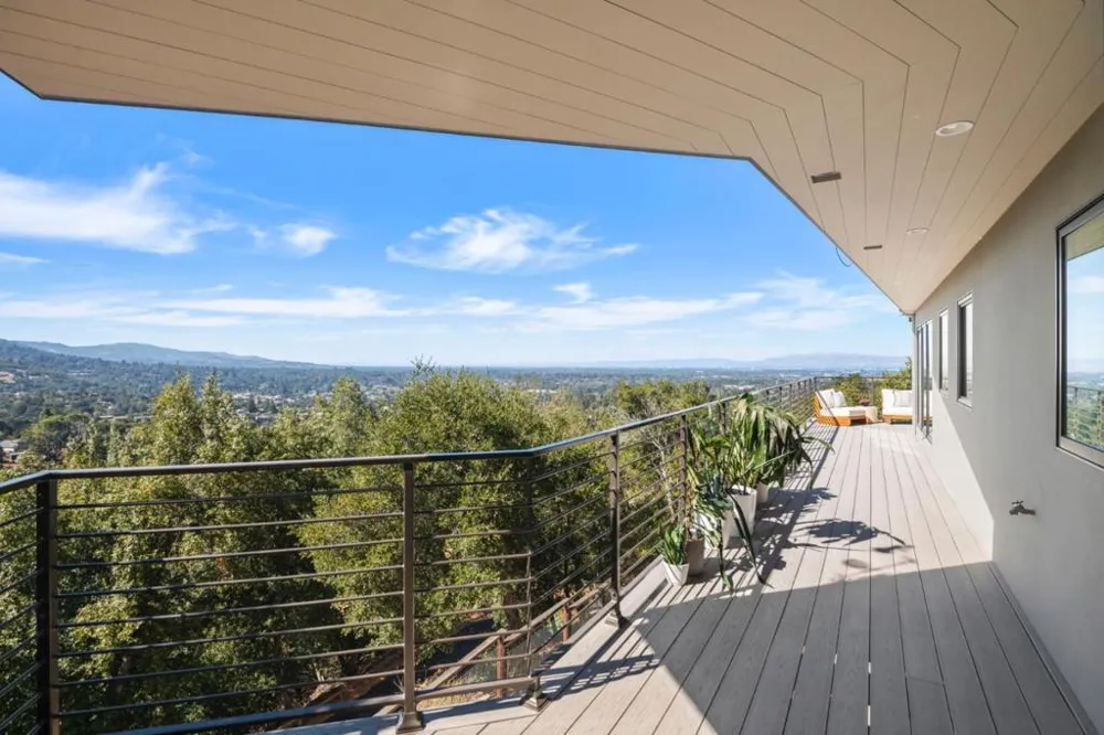 17808 Tourney Road Los Gatos, CA 95030