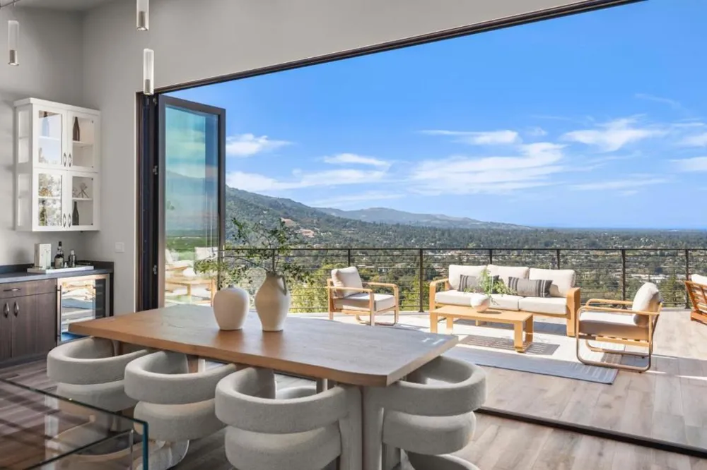 17808 Tourney Road Los Gatos, CA 95030
