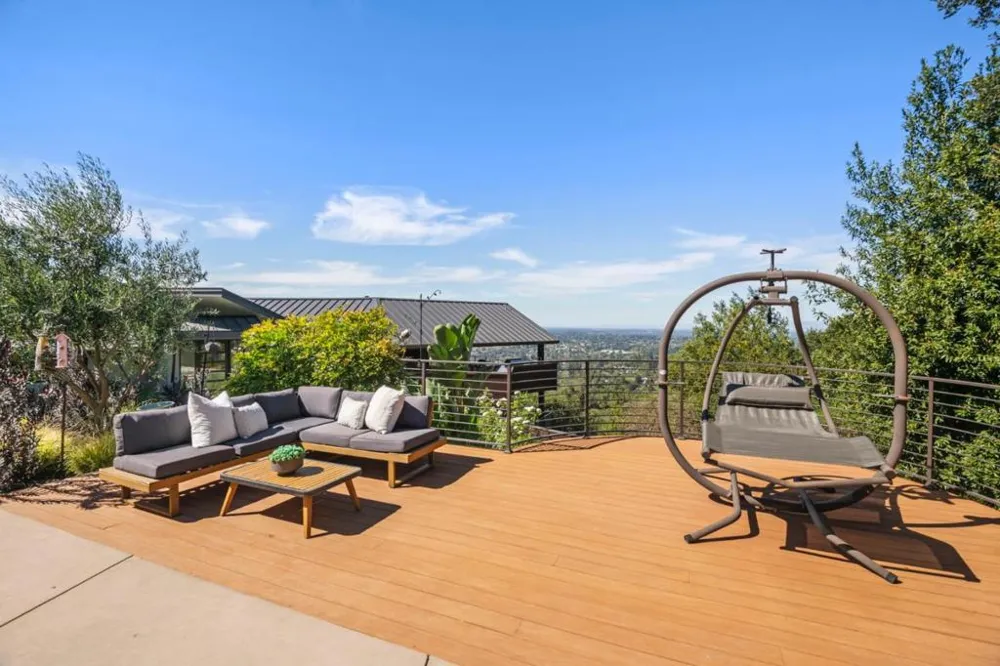 17808 Tourney Road Los Gatos, CA 95030