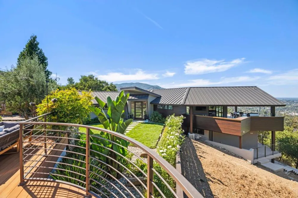 17808 Tourney Road Los Gatos, CA 95030