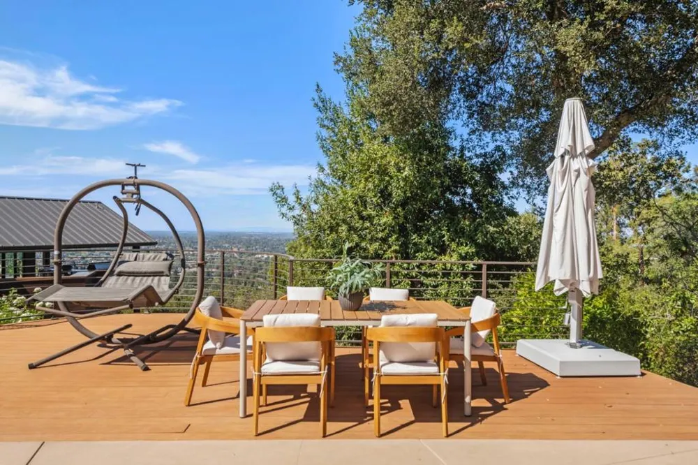 17808 Tourney Road Los Gatos, CA 95030