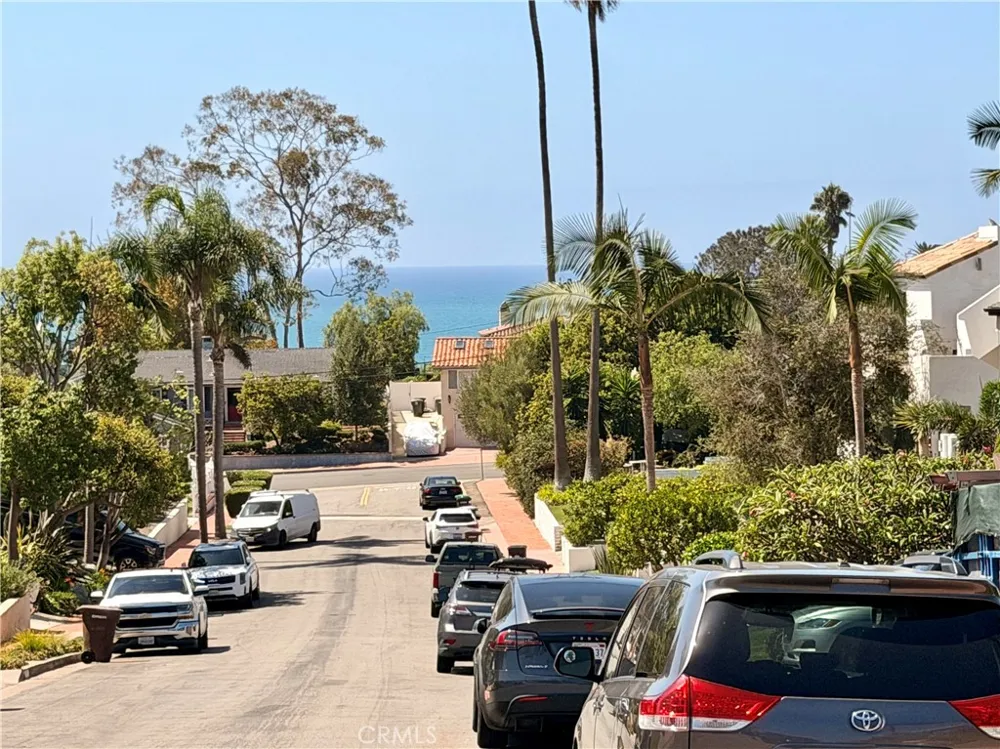 220 W Avenida Cordoba San Clemente, CA 92672