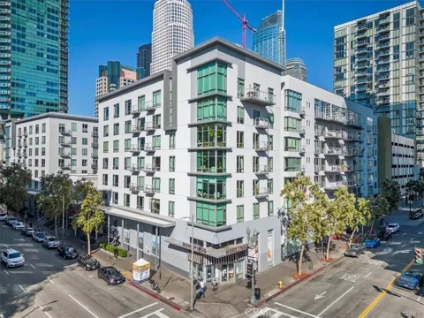 645 W 9th #317