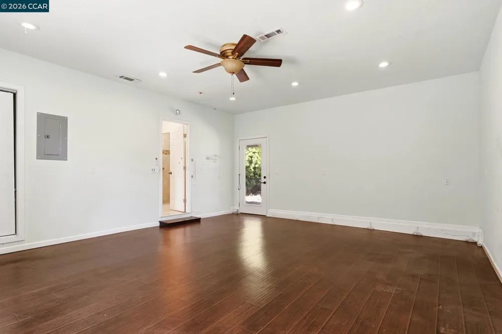 907 Lyon Ct Concord, CA 94518