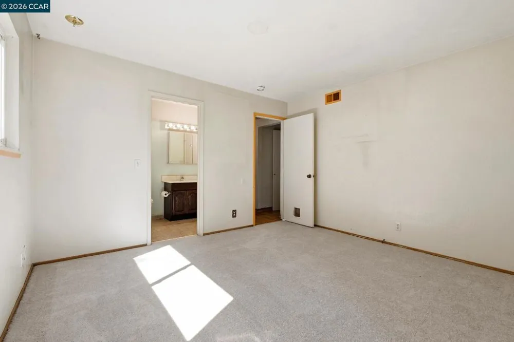 907 Lyon Ct Concord, CA 94518