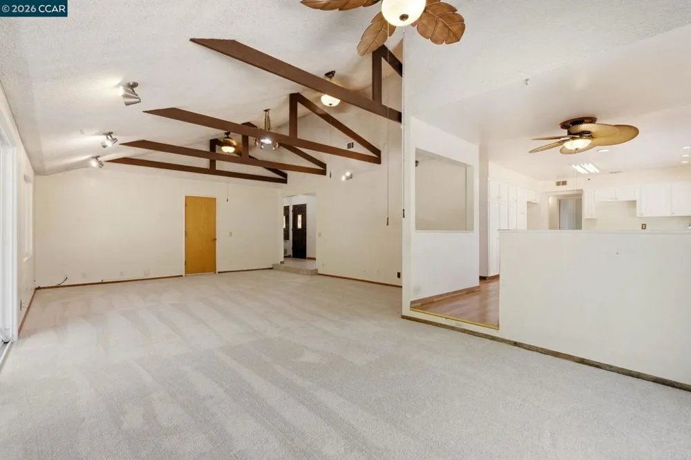 907 Lyon Ct Concord, CA 94518