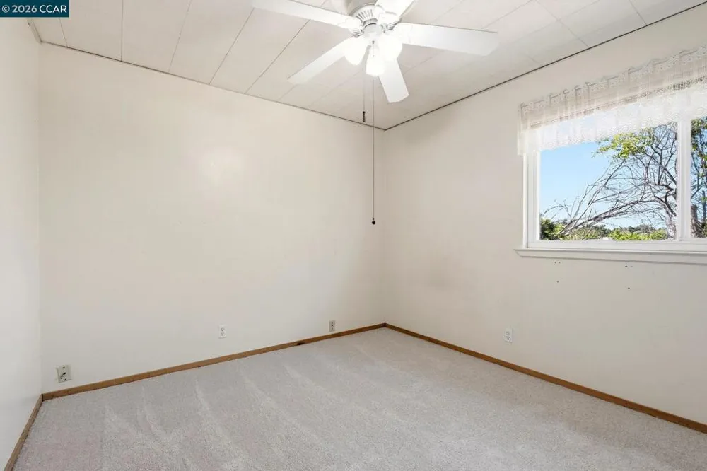 907 Lyon Ct Concord, CA 94518
