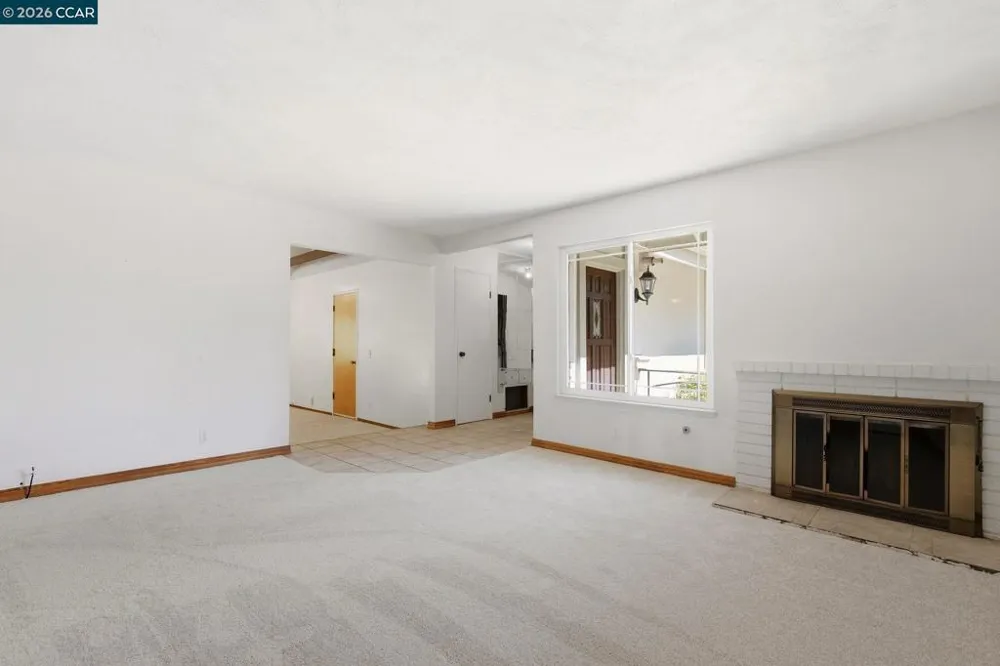 907 Lyon Ct Concord, CA 94518