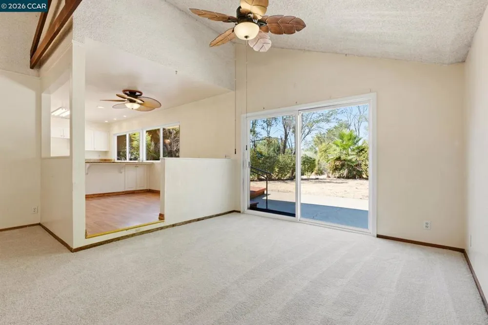 907 Lyon Ct Concord, CA 94518