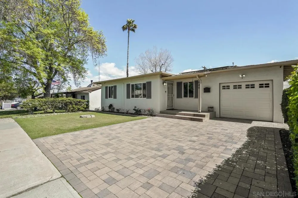 649 Cuyamaca El Cajon, CA 92020