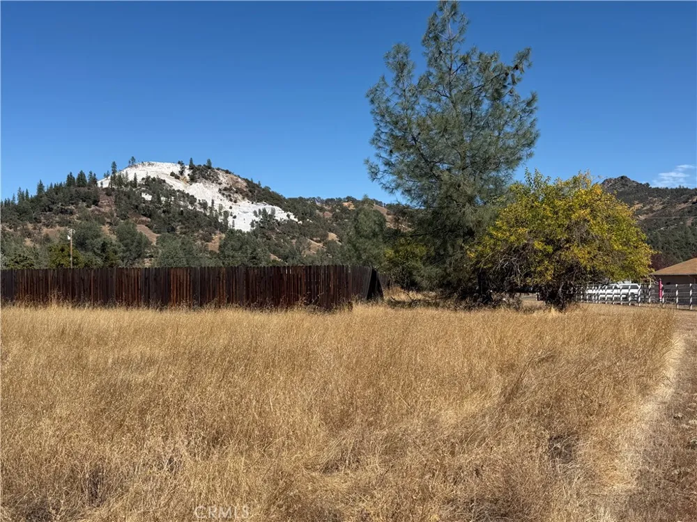 2595 Spring Valley Road Clearlake Oaks, CA 95423