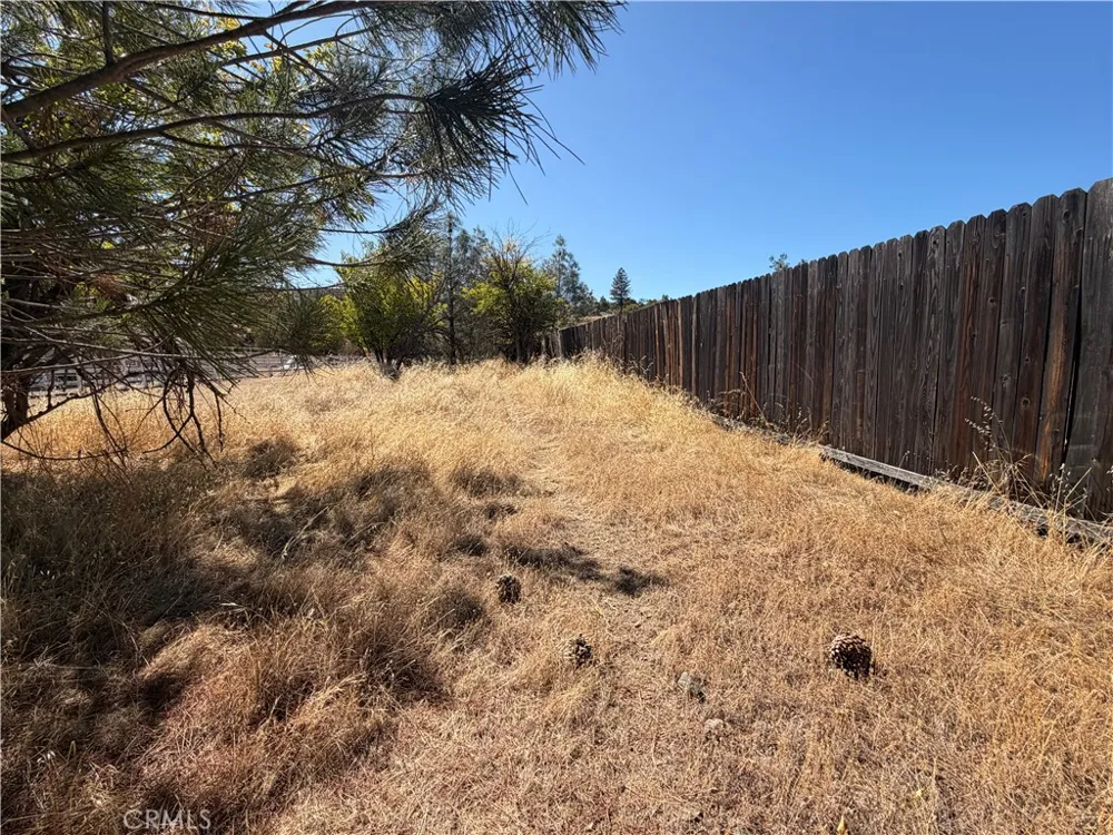2595 Spring Valley Road Clearlake Oaks, CA 95423