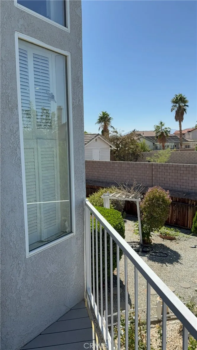 20404 Half Moon Court Apple Valley, CA 92308
