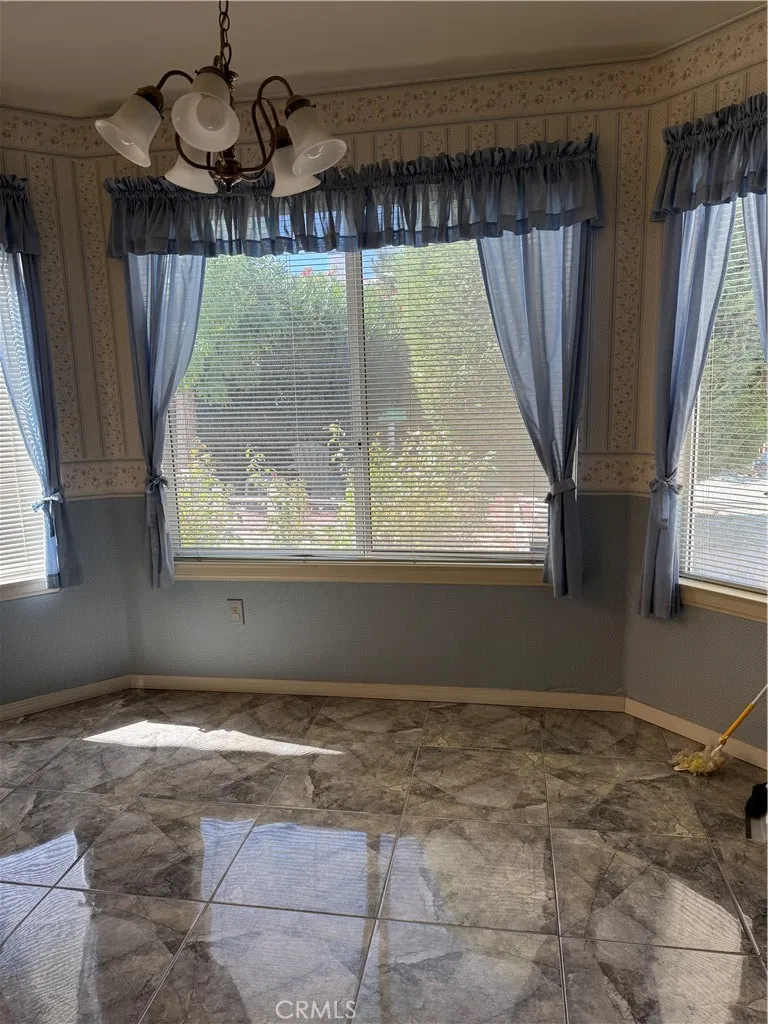20404 Half Moon Court Apple Valley, CA 92308