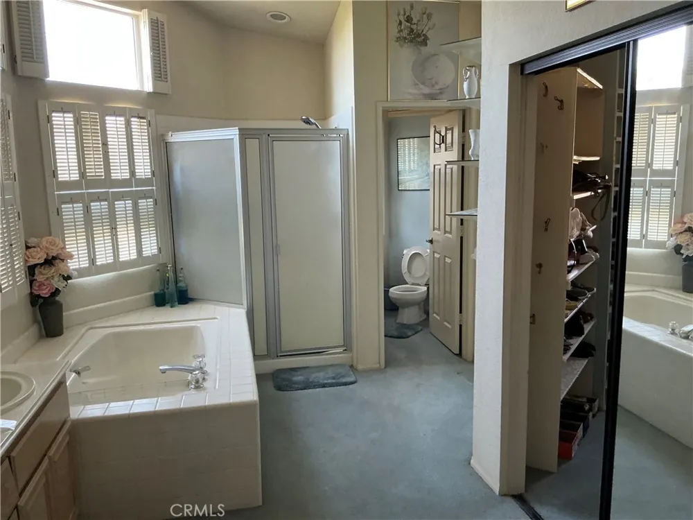20404 Half Moon Court Apple Valley, CA 92308