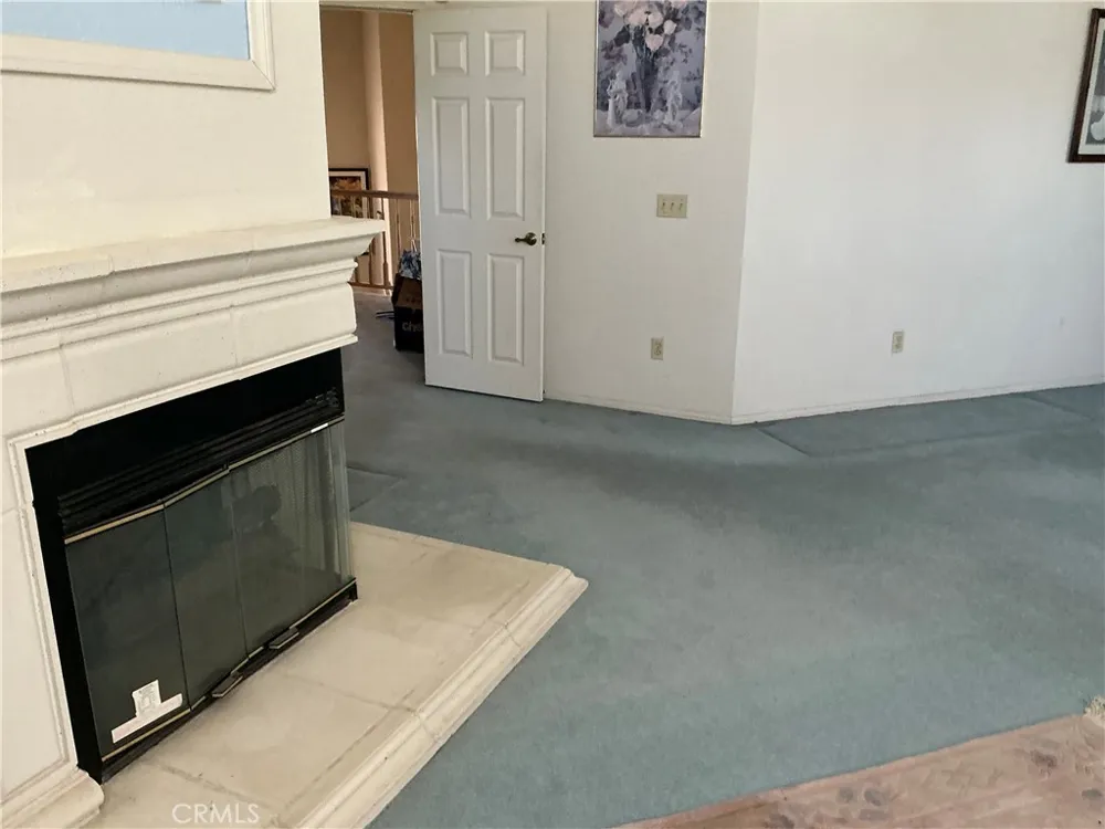 20404 Half Moon Court Apple Valley, CA 92308