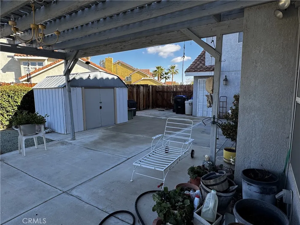 20404 Half Moon Court Apple Valley, CA 92308