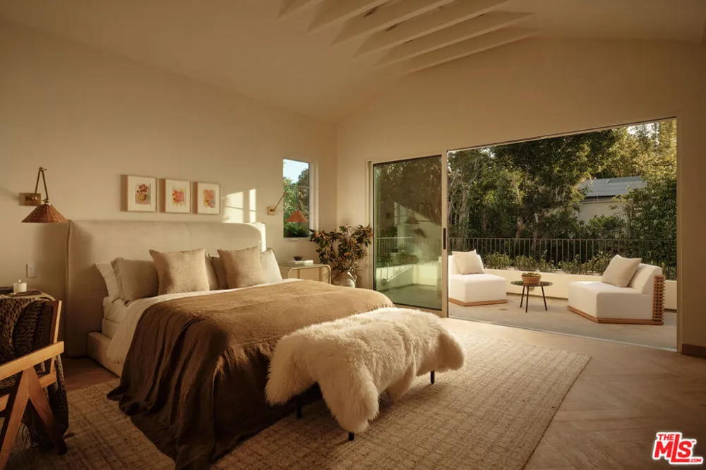411 Bowling Green Way Los Angeles, CA 90049