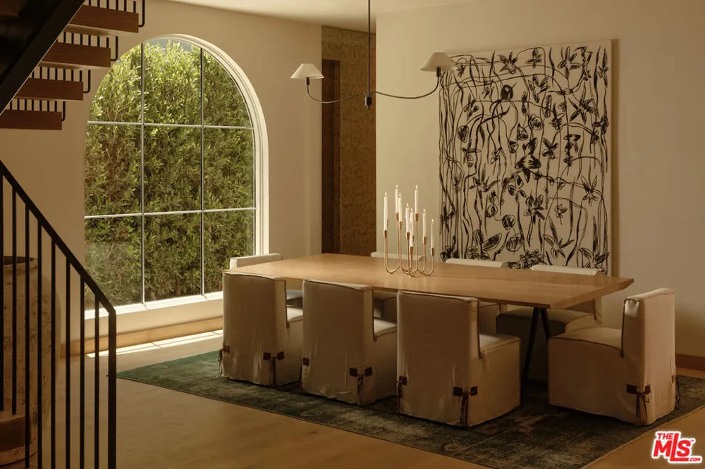 411 Bowling Green Way Los Angeles, CA 90049