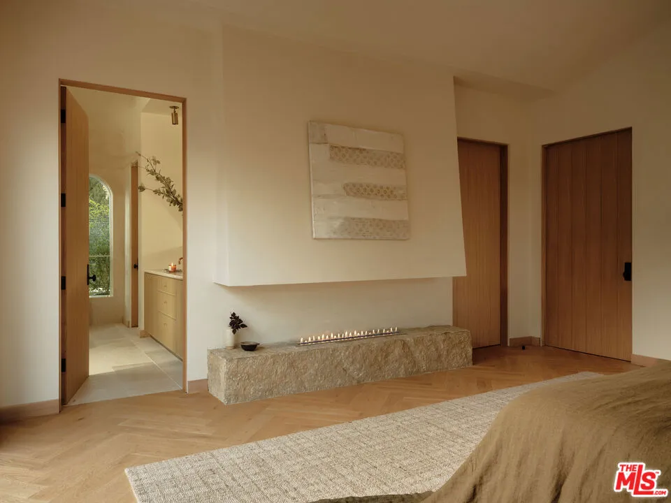 411 Bowling Green Way Los Angeles, CA 90049