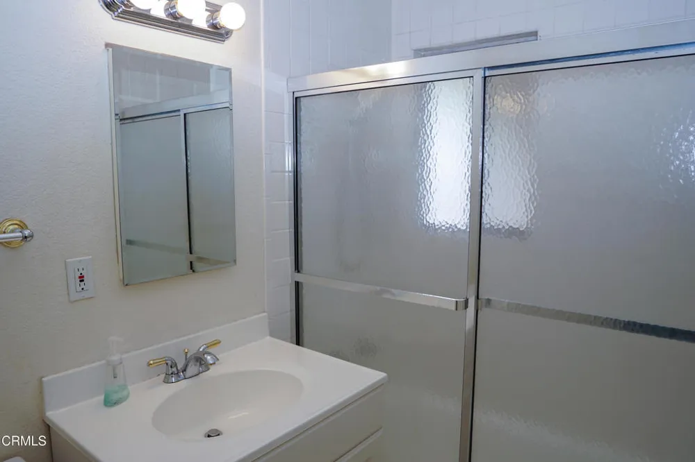 607 Calle Tulipan Thousand Oaks, CA 91360
