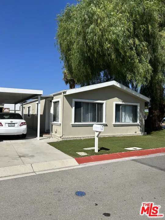 257 Las Brisas Circle Pomona, CA 91768