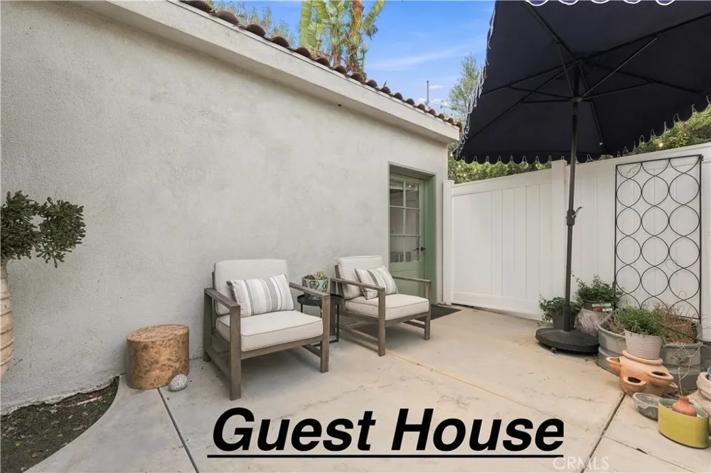 911 S Victoria Avenue Los Angeles, CA 90019