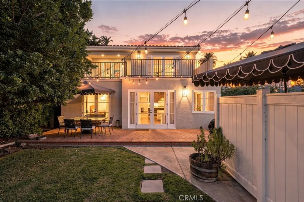 911 S Victoria Avenue Los Angeles, CA 90019