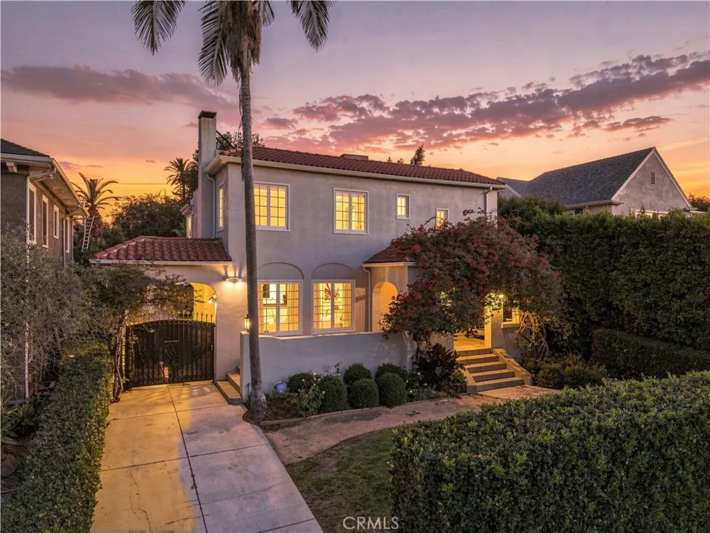 911 S Victoria Avenue Los Angeles, CA 90019