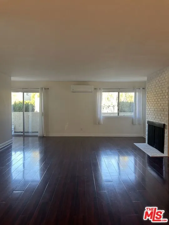 2452 Chelsea Place #E Santa Monica, CA 90404
