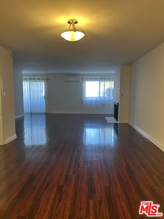 2452 Chelsea Place #E Santa Monica, CA 90404