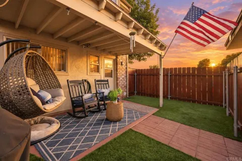 1248 Denver Lane #E