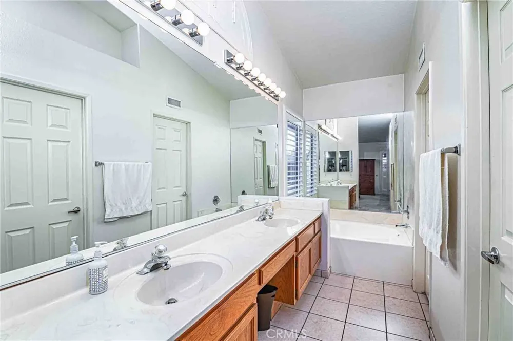 29386 Lake Forest Sun City, CA 92586