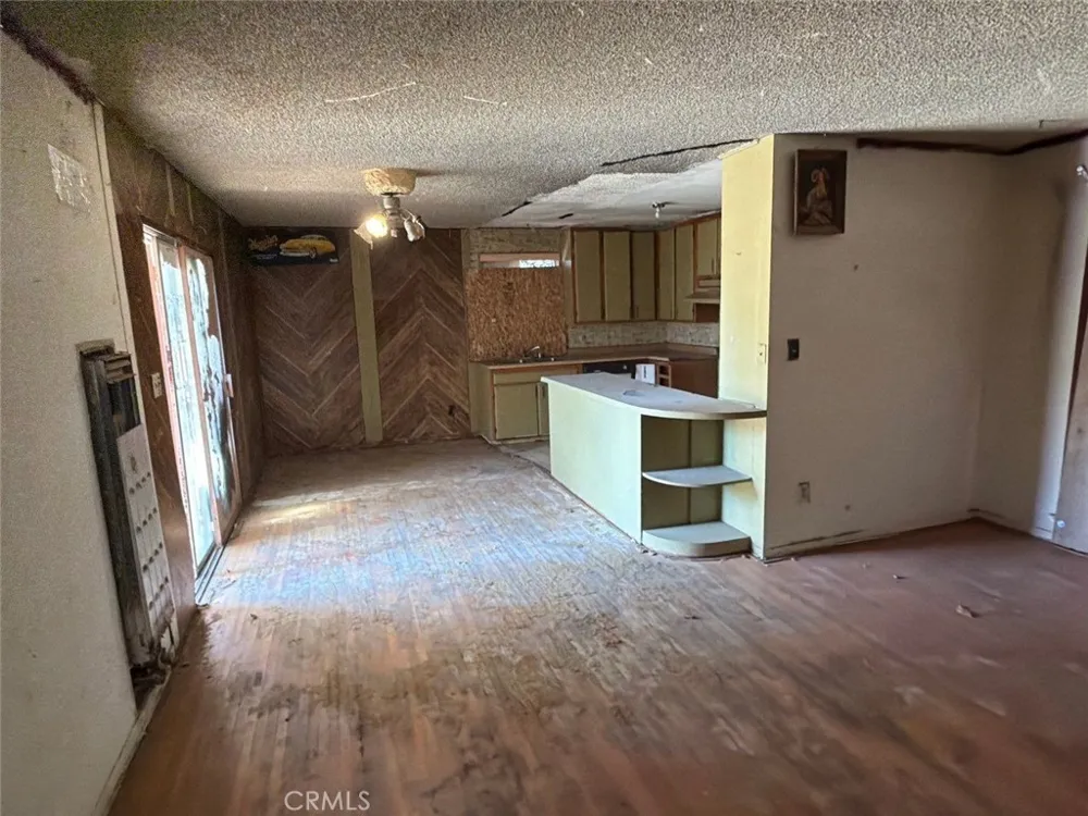 38633 Lemsford Avenue Palmdale, CA 93550