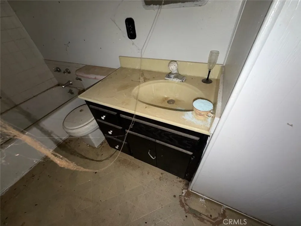 38633 Lemsford Avenue Palmdale, CA 93550
