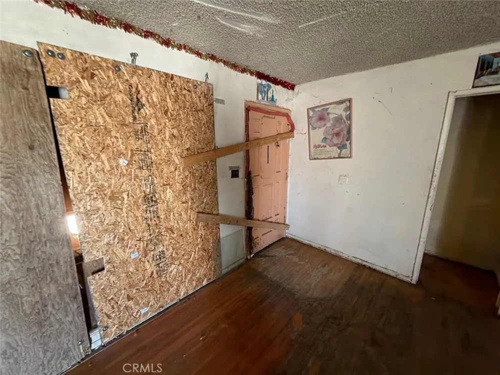 38633 Lemsford Avenue Palmdale, CA 93550