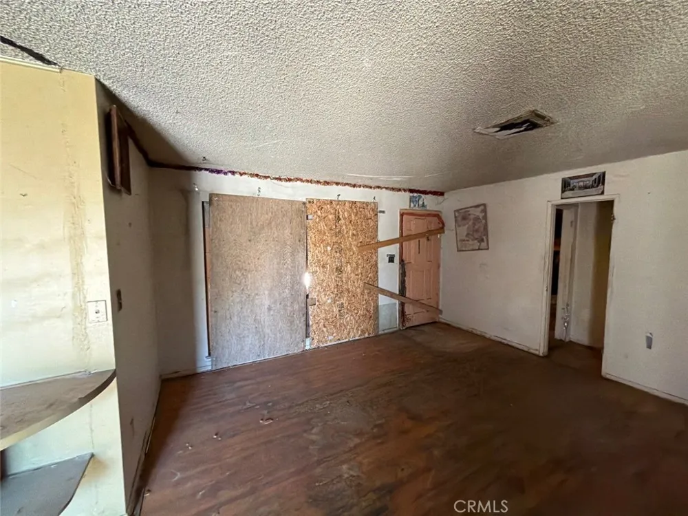 38633 Lemsford Avenue Palmdale, CA 93550