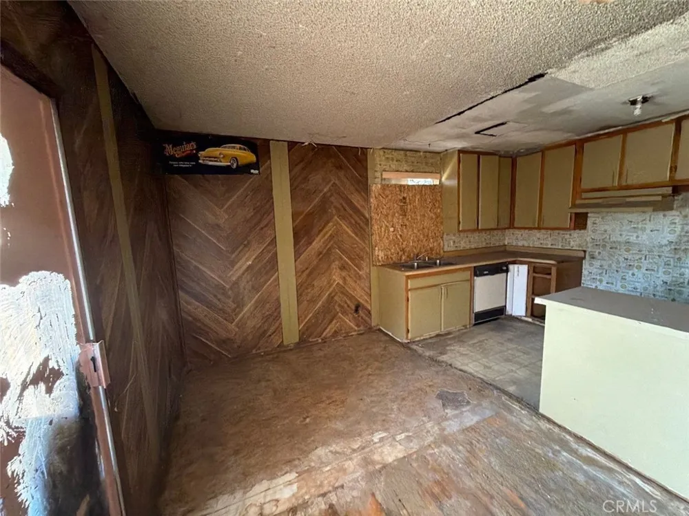 38633 Lemsford Avenue Palmdale, CA 93550