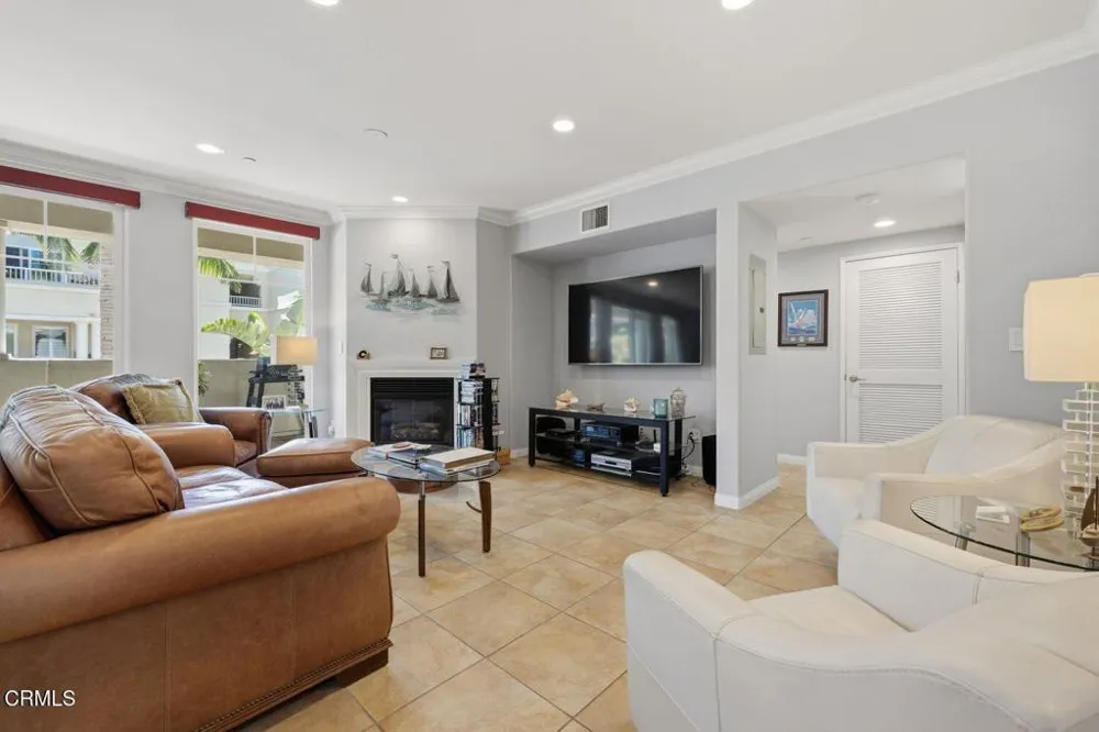 4268 Tradewinds Drive Oxnard, CA 93035