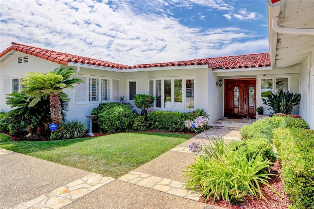 1109 Via Romero Palos Verdes Estates, CA 90274