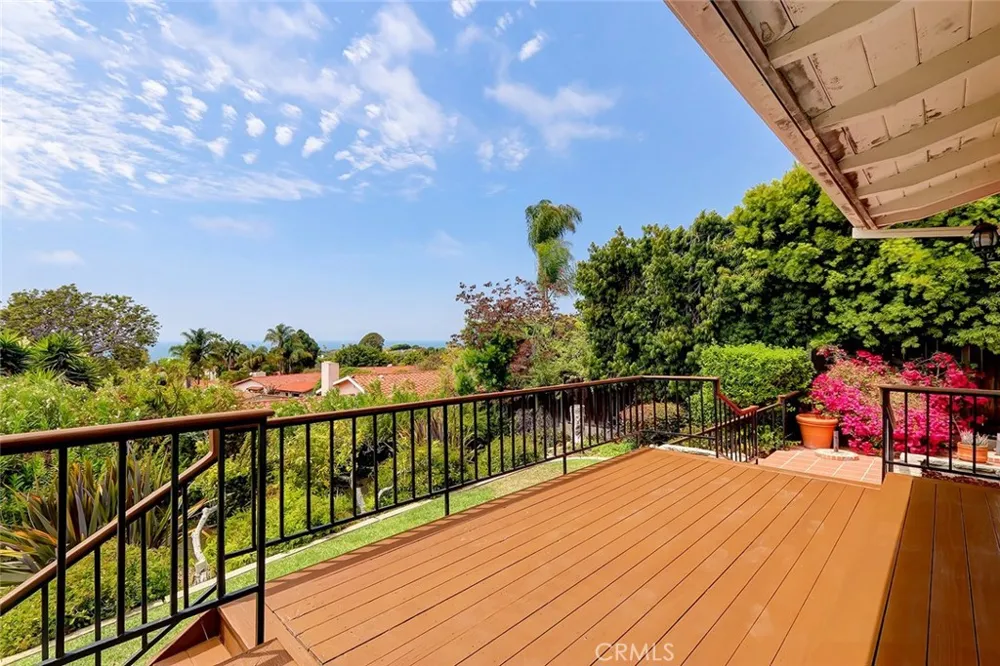 1109 Via Romero Palos Verdes Estates, CA 90274