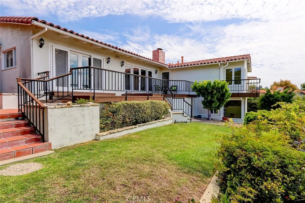 1109 Via Romero Palos Verdes Estates, CA 90274