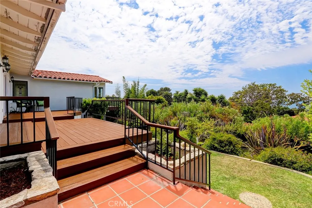 1109 Via Romero Palos Verdes Estates, CA 90274
