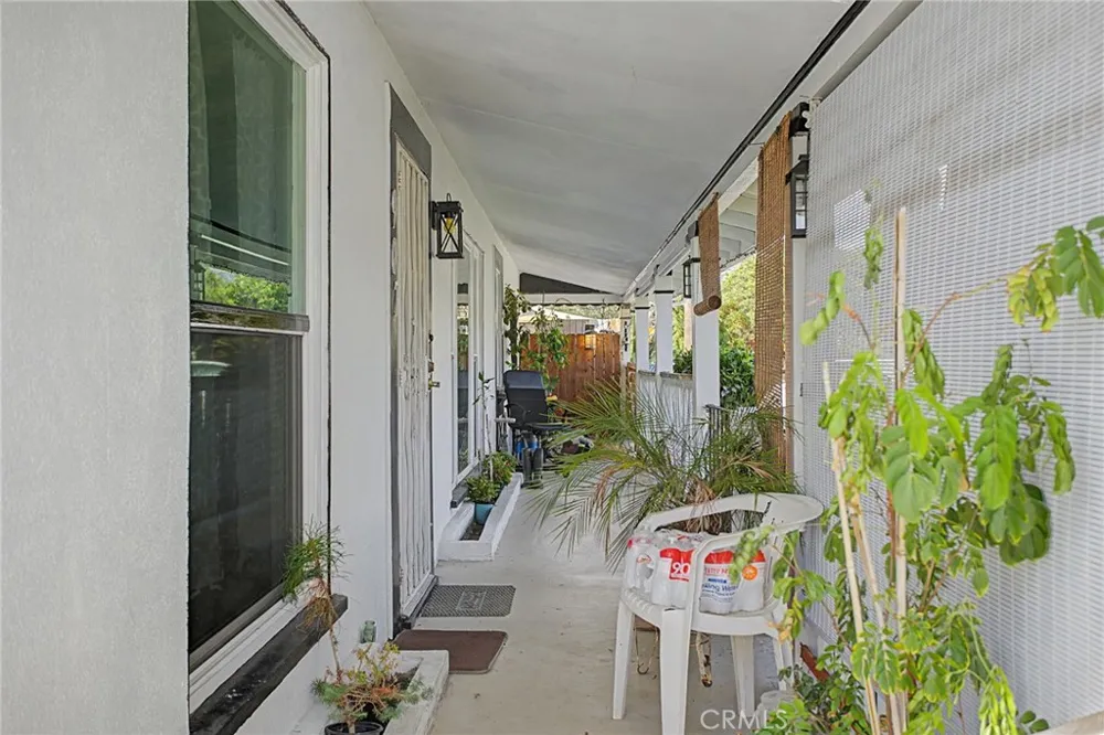 907 S Danehurst Glendora, CA 91740