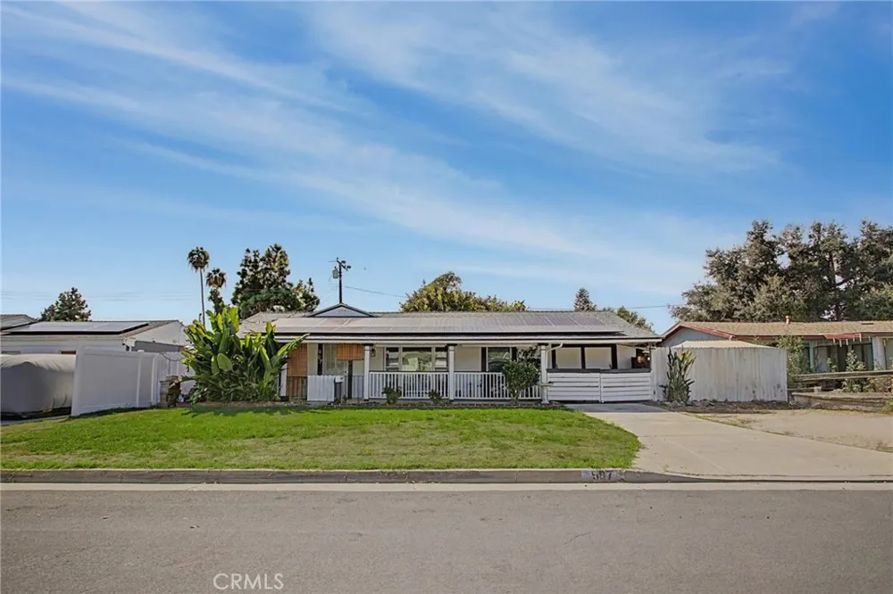 907 S Danehurst Glendora, CA 91740