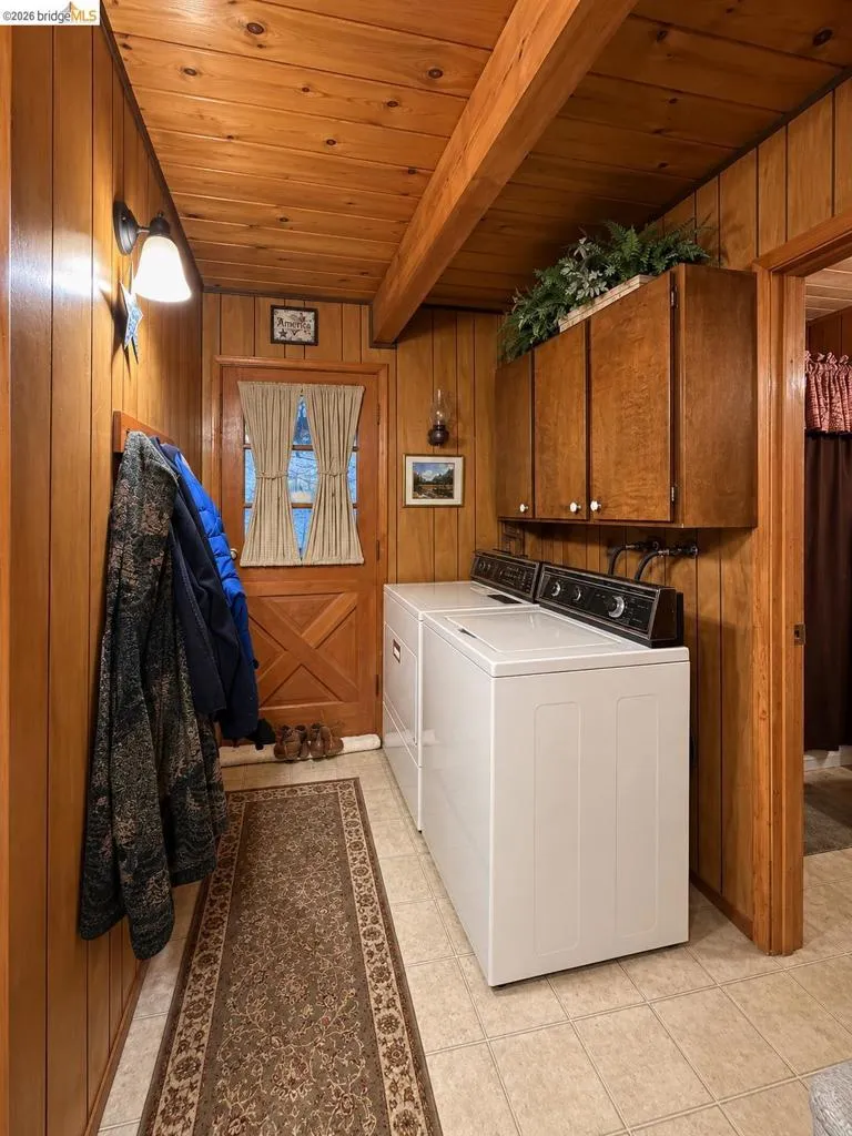 19007 Digger Pine St Groveland, CA 95321