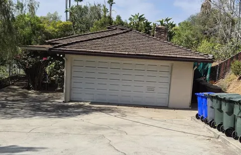 1339 CLARENCE DR