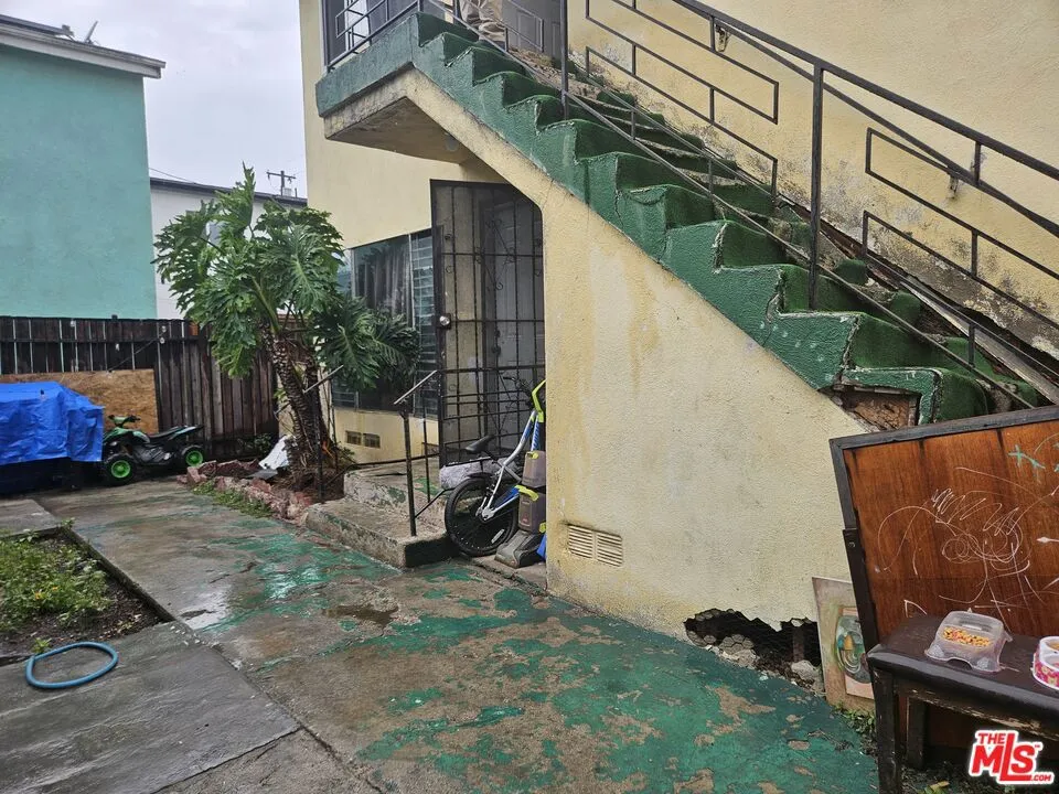 155 W 75th Street Los Angeles, CA 90003