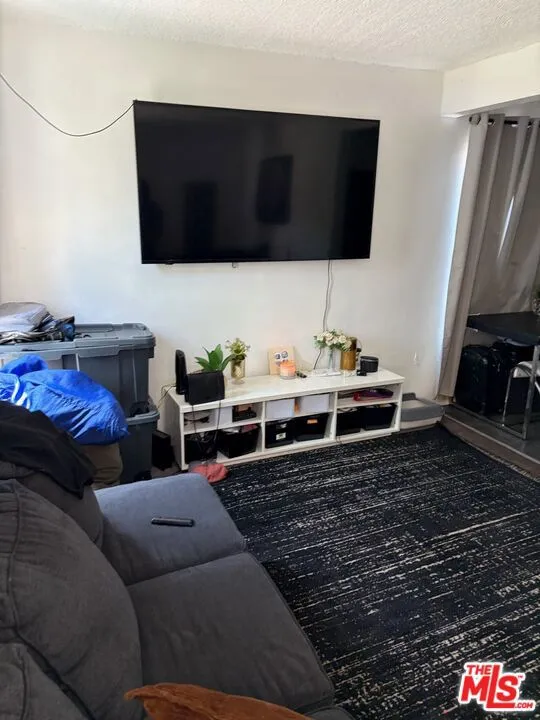 155 W 75th Street Los Angeles, CA 90003
