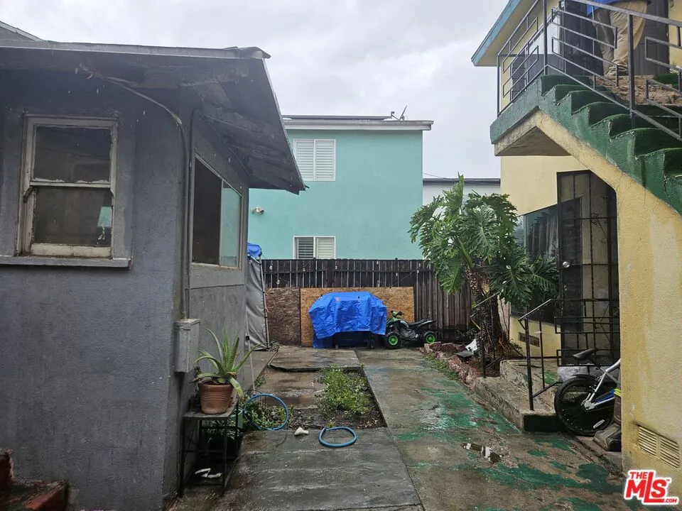 155 W 75th Street Los Angeles, CA 90003